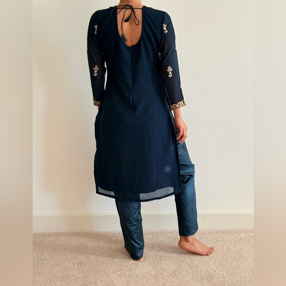 Elegant Emerald and Gold Embroidered Kurta and Pant - Picture 7 of 16